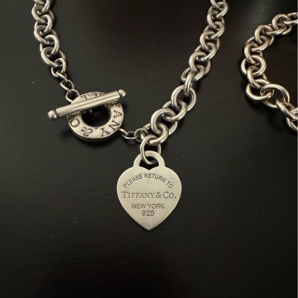 *SOLD* Authentic Tiffany & Co. Heart Toggle Set - Picture 3 of 9